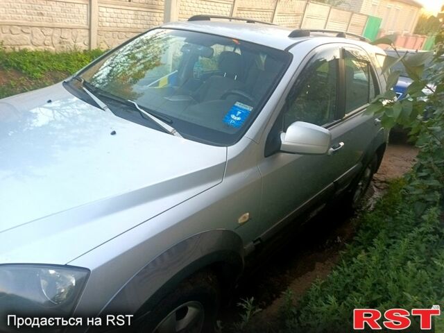 Серый Киа Соренто, объемом двигателя 2.5 л и пробегом 213 тыс. км за 5500 $, фото 2 на Automoto.ua