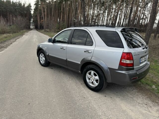 Серый Киа Соренто, объемом двигателя 2.5 л и пробегом 263 тыс. км за 5250 $, фото 2 на Automoto.ua