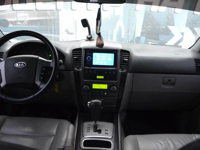 Сірий Кіа Соренто, об'ємом двигуна 2.5 л та пробігом 129 тис. км за 7700 $, фото 8 на Automoto.ua