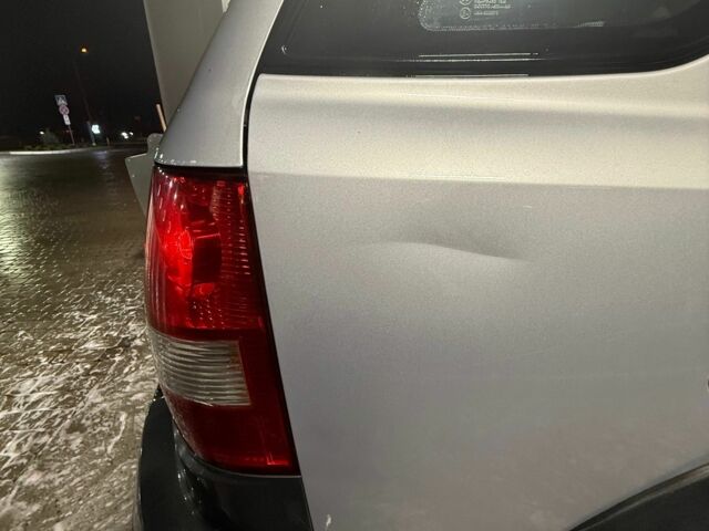 Серый Киа Соренто, объемом двигателя 0 л и пробегом 300 тыс. км за 4000 $, фото 8 на Automoto.ua