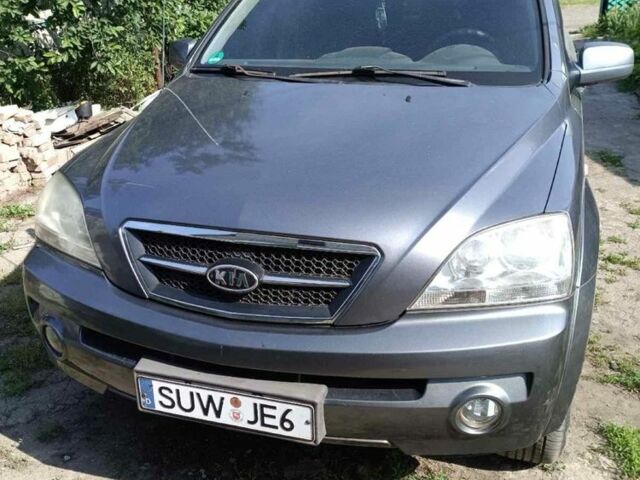 Серый Киа Соренто, объемом двигателя 2.5 л и пробегом 300 тыс. км за 5000 $, фото 1 на Automoto.ua