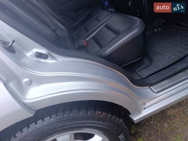 Серый Киа Соренто, объемом двигателя 2.5 л и пробегом 237 тыс. км за 8844 $, фото 12 на Automoto.ua