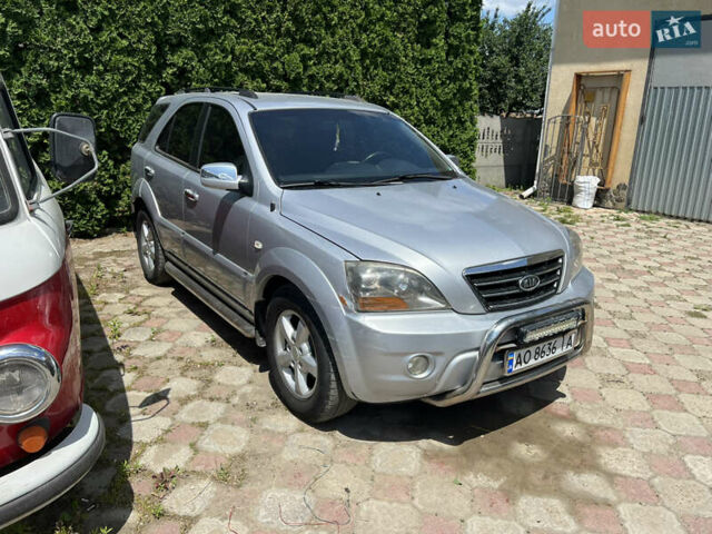 Сірий Кіа Соренто, об'ємом двигуна 2.5 л та пробігом 217 тис. км за 5250 $, фото 2 на Automoto.ua