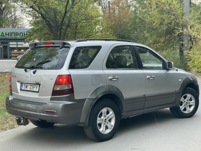 Киа Соренто 2006 в Синельниковом на Automoto.ua Серый Киа Соренто, объемом двигателя 2.5 л и пробегом 309 тыс. км за 3950 $, фото 3 на Automoto.ua