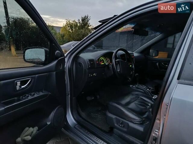 Серый Киа Соренто, объемом двигателя 2.5 л и пробегом 308 тыс. км за 7800 $, фото 22 на Automoto.ua