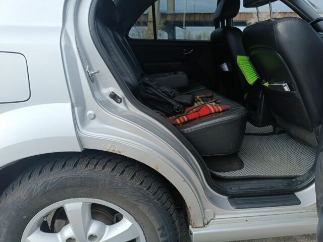 Серый Киа Соренто, объемом двигателя 2.5 л и пробегом 333 тыс. км за 8200 $, фото 9 на Automoto.ua