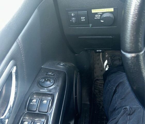 Серый Киа Соренто, объемом двигателя 0 л и пробегом 212 тыс. км за 5228 $, фото 4 на Automoto.ua