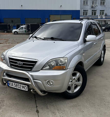 Серый Киа Соренто, объемом двигателя 2.5 л и пробегом 240 тыс. км за 8500 $, фото 3 на Automoto.ua