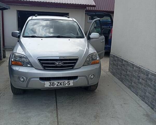 Серый Киа Соренто, объемом двигателя 2.5 л и пробегом 250 тыс. км за 4200 $, фото 6 на Automoto.ua