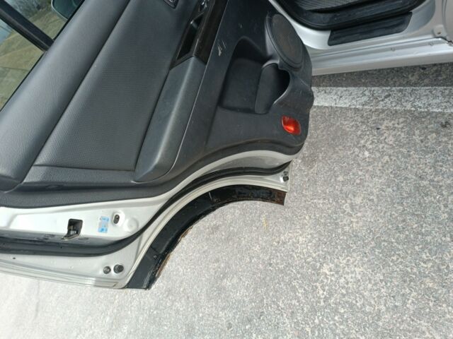 Серый Киа Соренто, объемом двигателя 2.5 л и пробегом 333 тыс. км за 8200 $, фото 6 на Automoto.ua