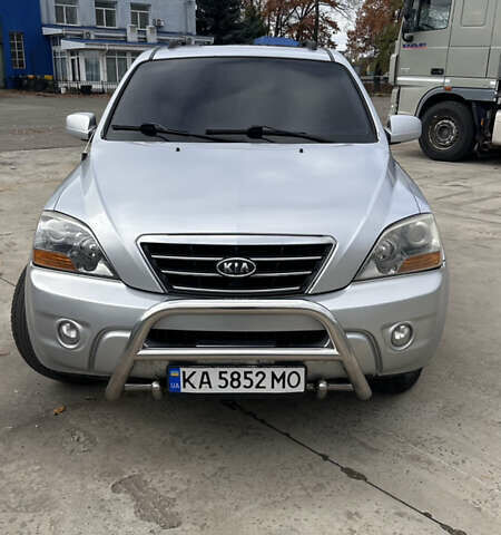 Серый Киа Соренто, объемом двигателя 2.5 л и пробегом 240 тыс. км за 8500 $, фото 1 на Automoto.ua