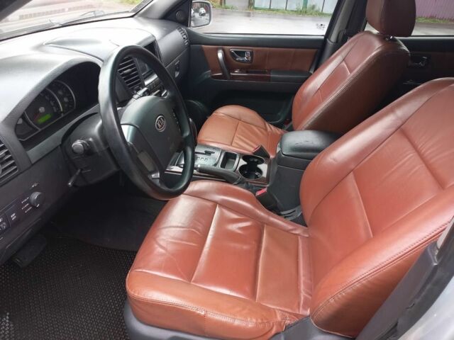 Серый Киа Соренто, объемом двигателя 2.5 л и пробегом 304 тыс. км за 8500 $, фото 9 на Automoto.ua