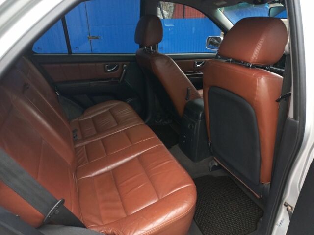 Серый Киа Соренто, объемом двигателя 2.5 л и пробегом 304 тыс. км за 8500 $, фото 7 на Automoto.ua