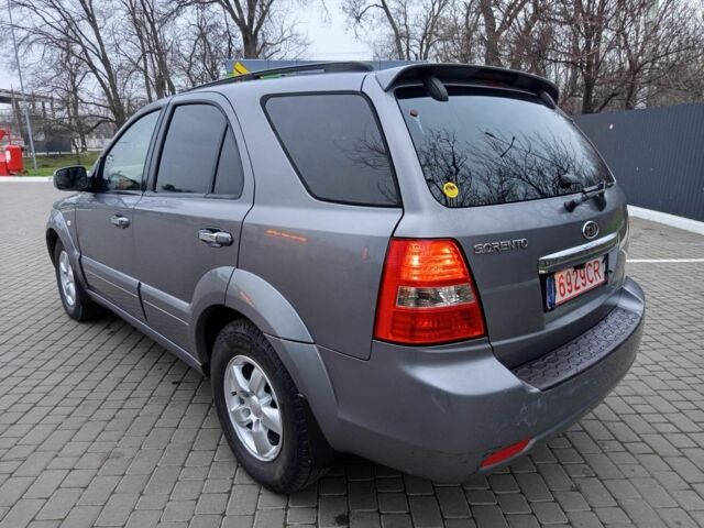 Серый Киа Соренто, объемом двигателя 2.5 л и пробегом 230 тыс. км за 3900 $, фото 6 на Automoto.ua