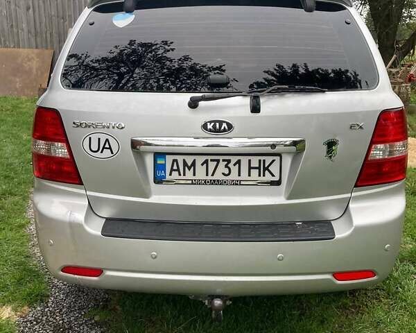 Сірий Кіа Соренто, об'ємом двигуна 2.5 л та пробігом 230 тис. км за 8500 $, фото 3 на Automoto.ua