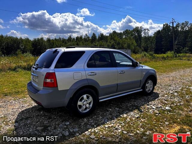 Серый Киа Соренто, объемом двигателя 2.5 л и пробегом 246 тыс. км за 3800 $, фото 2 на Automoto.ua