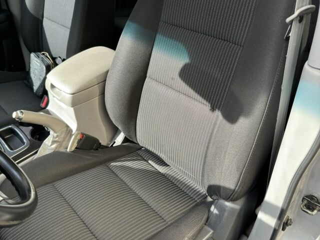 Серый Киа Соренто, объемом двигателя 2.5 л и пробегом 260 тыс. км за 5300 $, фото 14 на Automoto.ua