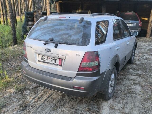 Серый Киа Соренто, объемом двигателя 2.5 л и пробегом 230 тыс. км за 4200 $, фото 2 на Automoto.ua