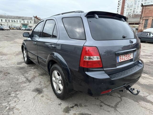 Серый Киа Соренто, объемом двигателя 2.5 л и пробегом 278 тыс. км за 4500 $, фото 2 на Automoto.ua
