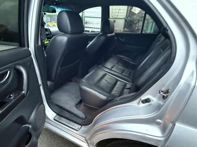 Сірий Кіа Соренто, об'ємом двигуна 2.5 л та пробігом 300 тис. км за 6000 $, фото 17 на Automoto.ua