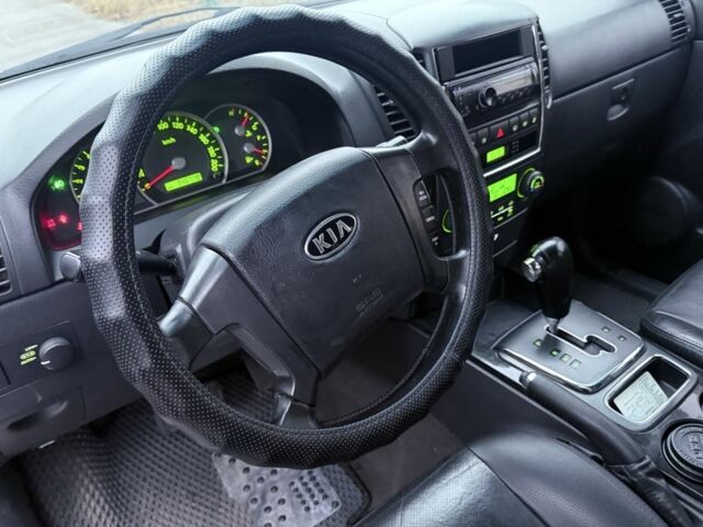 Сірий Кіа Соренто, об'ємом двигуна 2.5 л та пробігом 300 тис. км за 6000 $, фото 8 на Automoto.ua