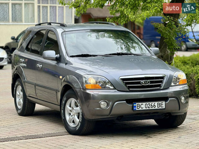 Сірий Кіа Соренто, об'ємом двигуна 2.5 л та пробігом 215 тис. км за 8200 $, фото 2 на Automoto.ua