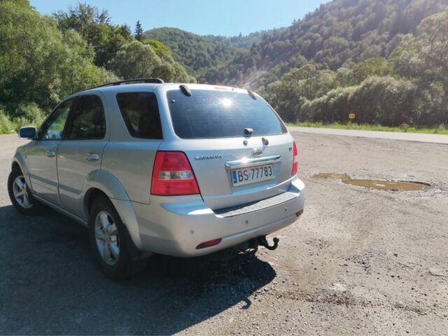 Серый Киа Соренто, объемом двигателя 2.5 л и пробегом 242 тыс. км за 4000 $, фото 1 на Automoto.ua