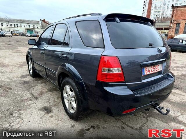 Серый Киа Соренто, объемом двигателя 2.5 л и пробегом 278 тыс. км за 4500 $, фото 2 на Automoto.ua