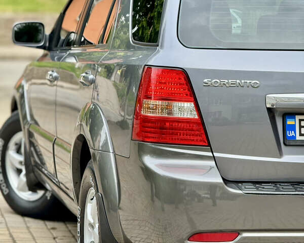 Сірий Кіа Соренто, об'ємом двигуна 2.5 л та пробігом 215 тис. км за 8200 $, фото 25 на Automoto.ua