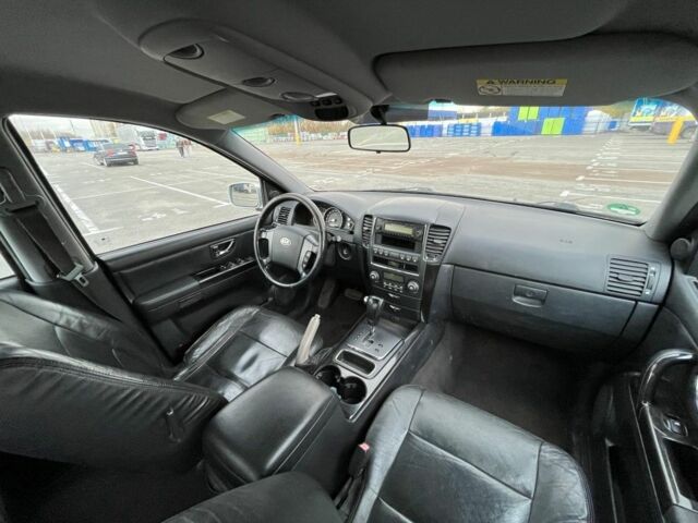 Серый Киа Соренто, объемом двигателя 2.5 л и пробегом 217 тыс. км за 4600 $, фото 10 на Automoto.ua