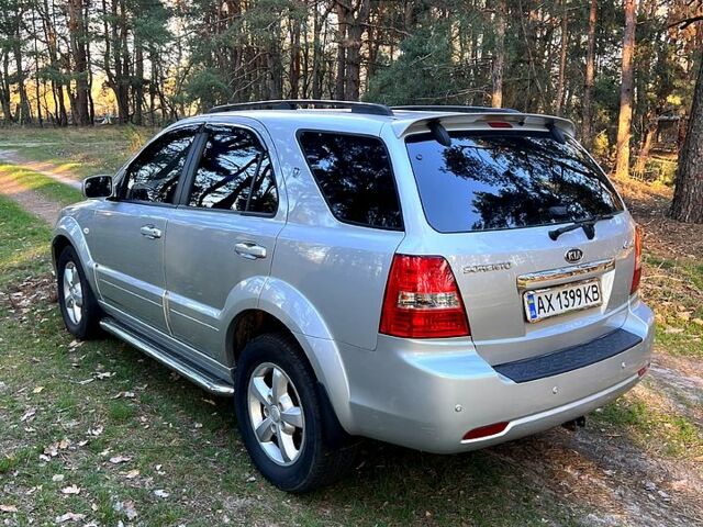 Серый Киа Соренто, объемом двигателя 2.5 л и пробегом 315 тыс. км за 9800 $, фото 3 на Automoto.ua