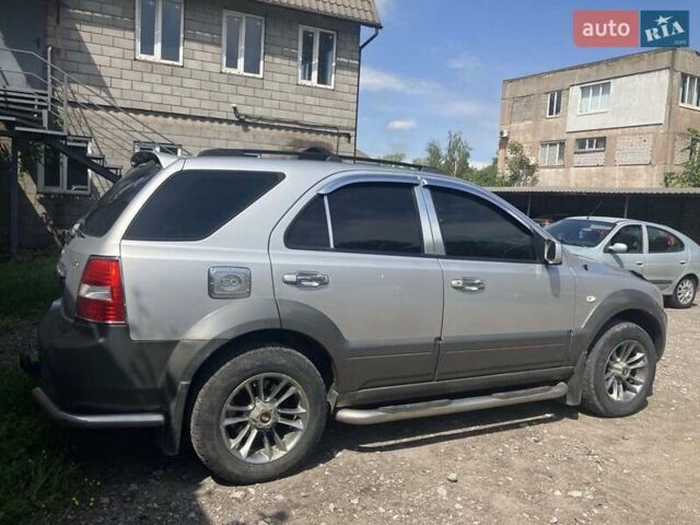 Серый Киа Соренто, объемом двигателя 2.5 л и пробегом 270 тыс. км за 7500 $, фото 13 на Automoto.ua