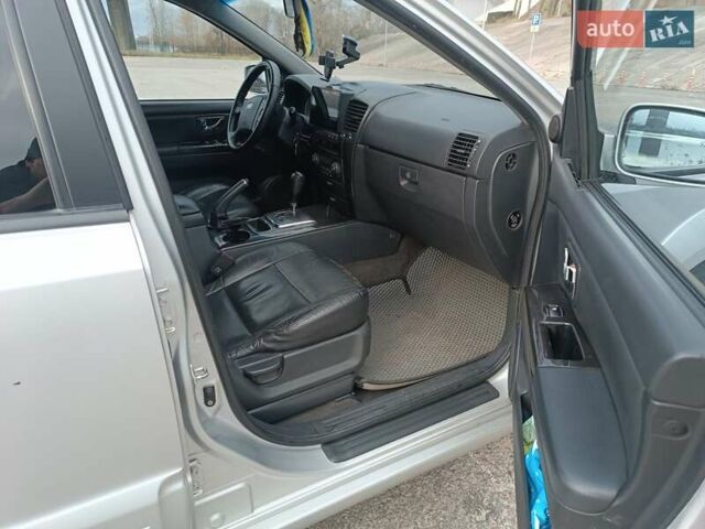 Сірий Кіа Соренто, об'ємом двигуна 2.5 л та пробігом 334 тис. км за 8200 $, фото 17 на Automoto.ua