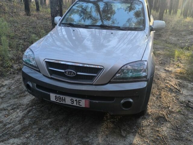 Серый Киа Соренто, объемом двигателя 2.5 л и пробегом 230 тыс. км за 4200 $, фото 5 на Automoto.ua