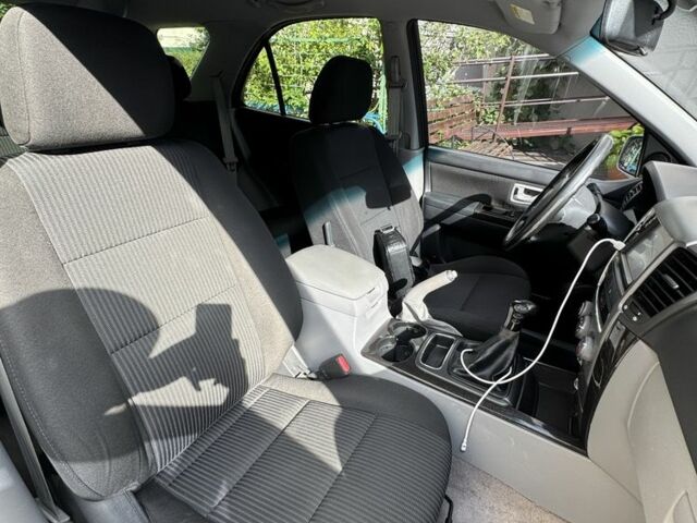 Серый Киа Соренто, объемом двигателя 2.5 л и пробегом 260 тыс. км за 5300 $, фото 12 на Automoto.ua