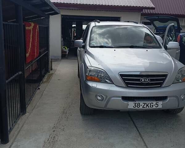 Серый Киа Соренто, объемом двигателя 2.5 л и пробегом 250 тыс. км за 4200 $, фото 5 на Automoto.ua