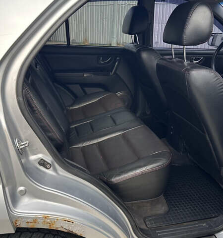 Серый Киа Соренто, объемом двигателя 2.5 л и пробегом 240 тыс. км за 8500 $, фото 13 на Automoto.ua