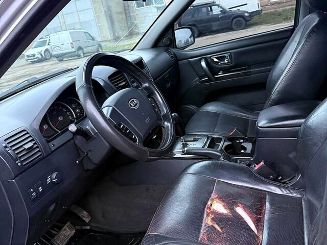 Серый Киа Соренто, объемом двигателя 2.5 л и пробегом 278 тыс. км за 4500 $, фото 6 на Automoto.ua