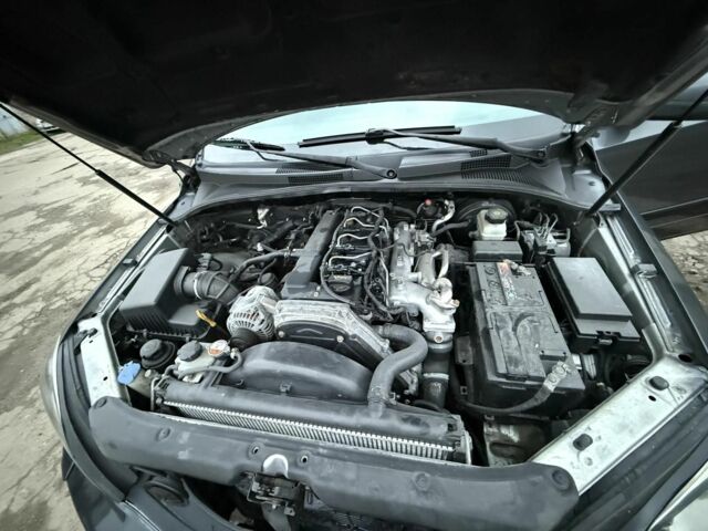 Серый Киа Соренто, объемом двигателя 2.5 л и пробегом 278 тыс. км за 4500 $, фото 8 на Automoto.ua