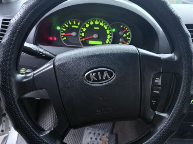 Сірий Кіа Соренто, об'ємом двигуна 2.5 л та пробігом 300 тис. км за 6000 $, фото 12 на Automoto.ua