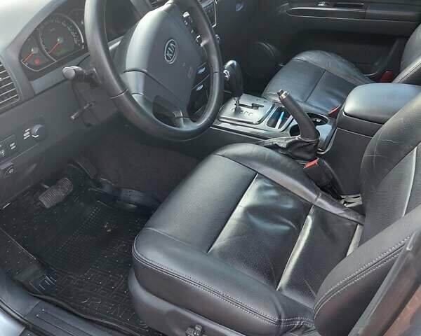 Киа Соренто 2007 в Чернигове на Automoto.ua Серый Киа Соренто, объемом двигателя 3.34 л и пробегом 320 тыс. км за 8500 $, фото 5 на Automoto.ua
