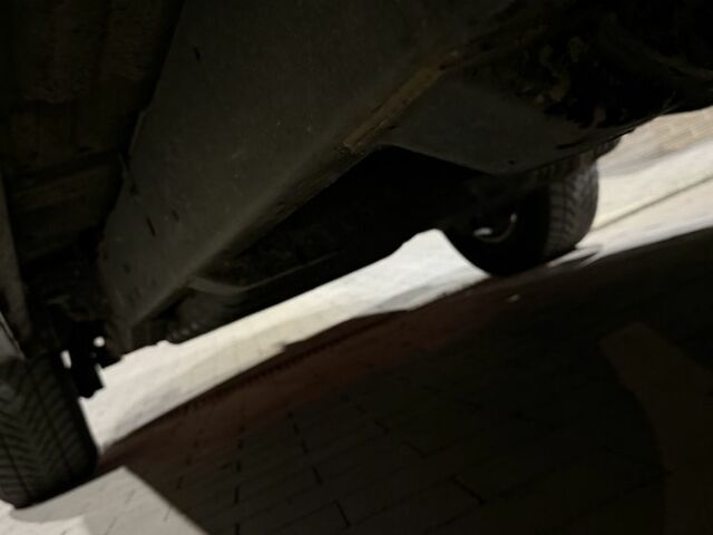 Серый Киа Соренто, объемом двигателя 2.5 л и пробегом 222 тыс. км за 4790 $, фото 6 на Automoto.ua