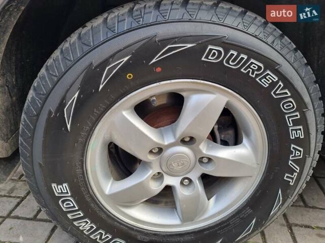 Киа Соренто 2007 в Черновцах на Automoto.ua Серый Киа Соренто, объемом двигателя 2.5 л и пробегом 156 тыс. км за 7650 $, фото 3 на Automoto.ua