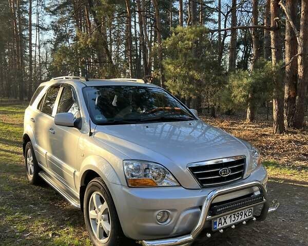 Серый Киа Соренто, объемом двигателя 2.5 л и пробегом 315 тыс. км за 9300 $, фото 2 на Automoto.ua