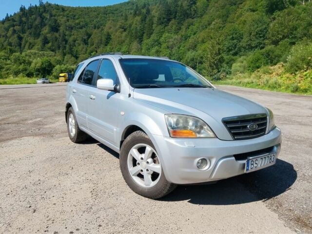 Серый Киа Соренто, объемом двигателя 2.5 л и пробегом 242 тыс. км за 4000 $, фото 3 на Automoto.ua