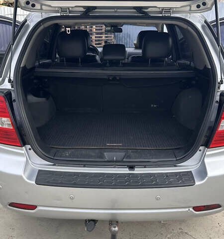 Серый Киа Соренто, объемом двигателя 2.5 л и пробегом 240 тыс. км за 8500 $, фото 17 на Automoto.ua