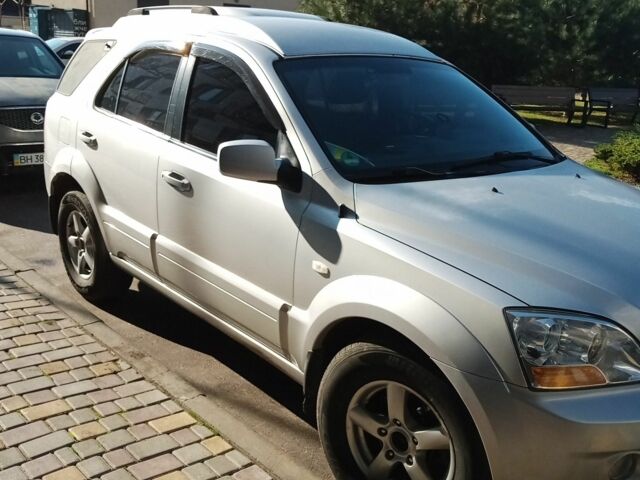 Сірий Кіа Соренто, об'ємом двигуна 2.5 л та пробігом 270 тис. км за 8300 $, фото 3 на Automoto.ua