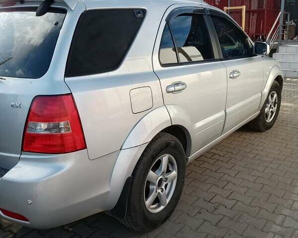 Сірий Кіа Соренто, об'ємом двигуна 2.5 л та пробігом 247 тис. км за 7800 $, фото 2 на Automoto.ua