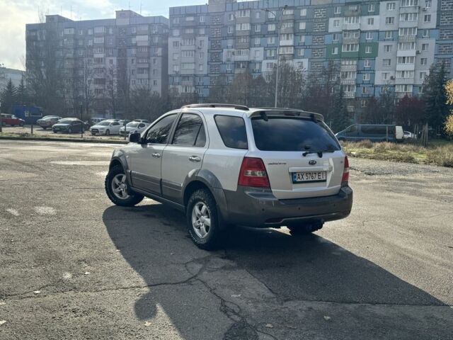 Серый Киа Соренто, объемом двигателя 2.5 л и пробегом 350 тыс. км за 8500 $, фото 7 на Automoto.ua