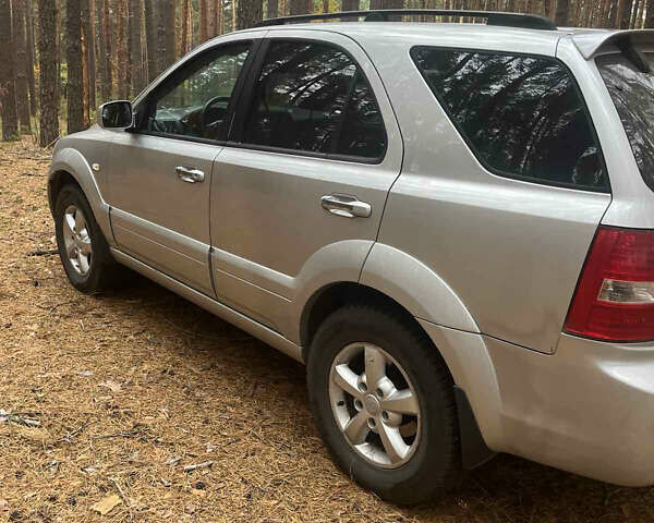 Серый Киа Соренто, объемом двигателя 2.5 л и пробегом 267 тыс. км за 8500 $, фото 4 на Automoto.ua
